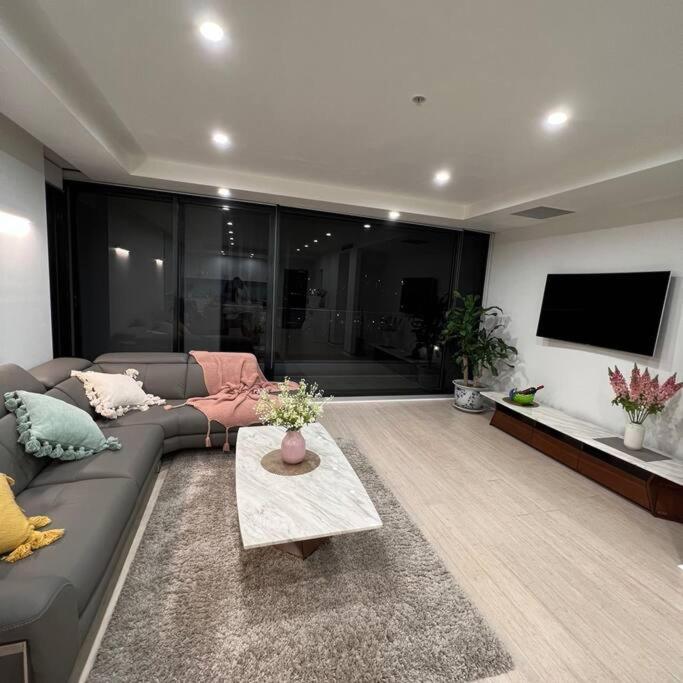 Carlton Stunning View Apartment 150M Away From University Of Melbourne Exterior photo